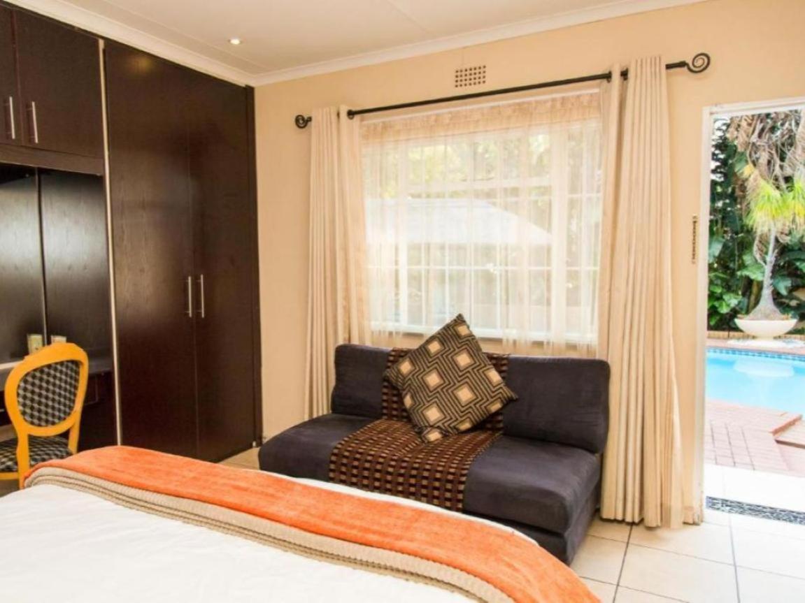 Sollunaa Guesthouse Sandton Kültér fotó