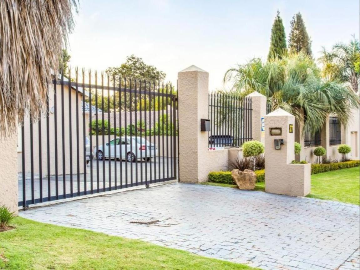 Sollunaa Guesthouse Sandton Kültér fotó